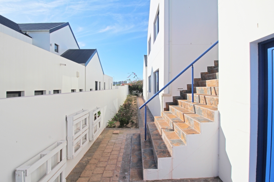 4 Bedroom Property for Sale in Blue Lagoon Western Cape